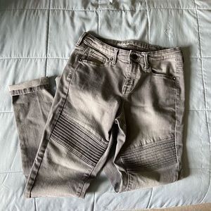 Gray Mid Rise Stylish Skinny Jeans